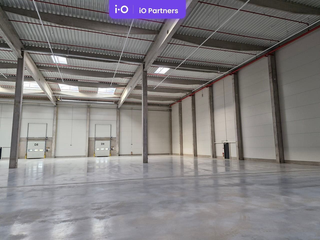 Pronájem komerčního prostoru 5496 m²