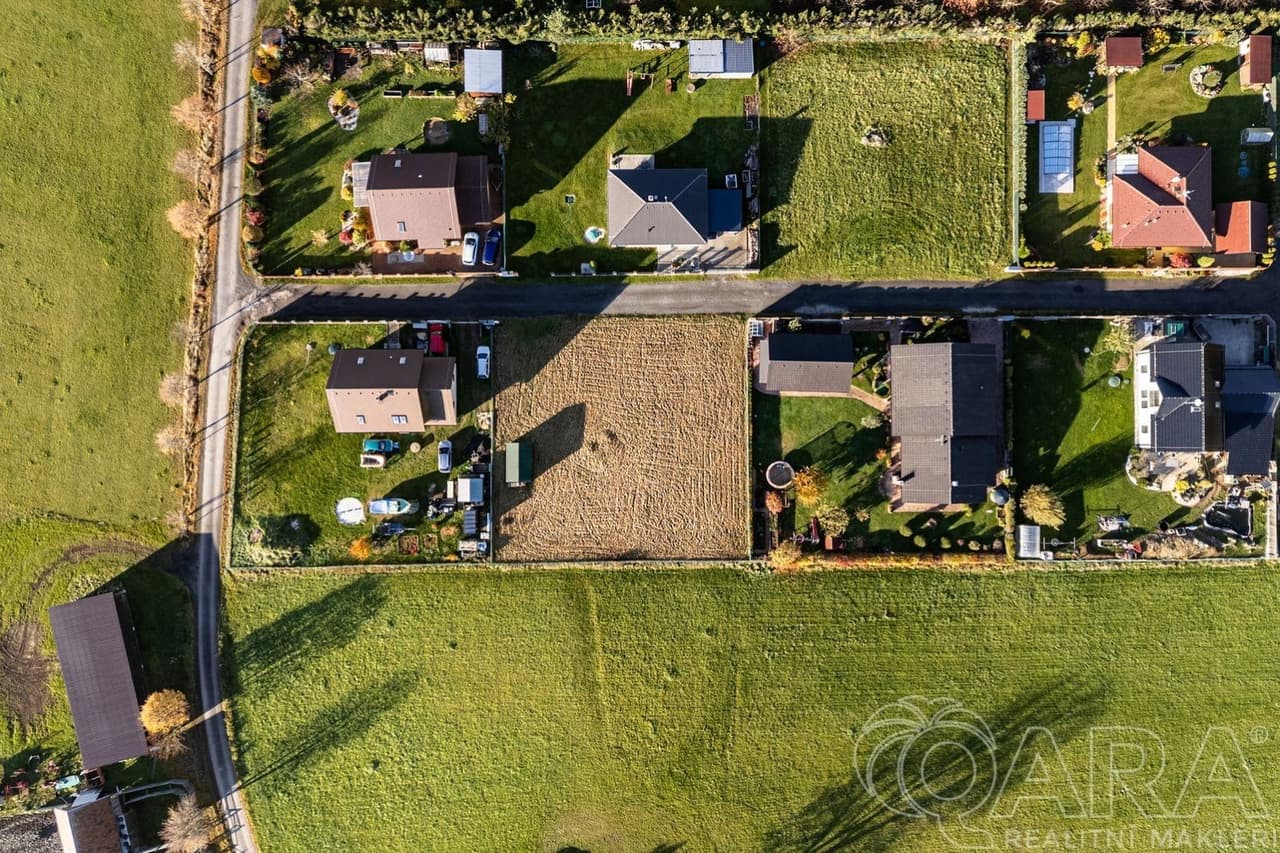 Prodej pozemku 1157 m²