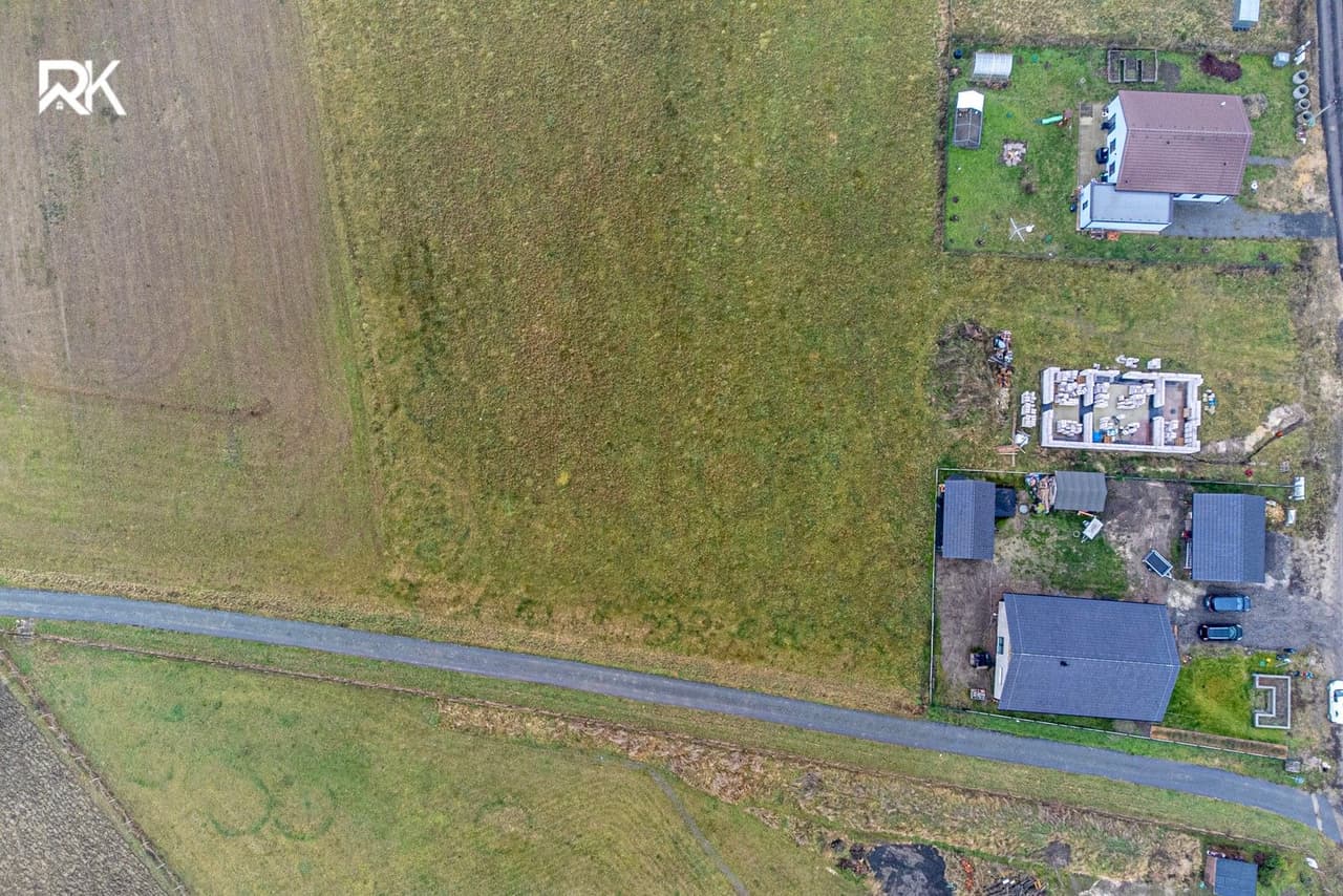 Prodej pozemku 944 m²