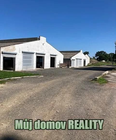 Pronájem komerčního prostoru 1700 m²