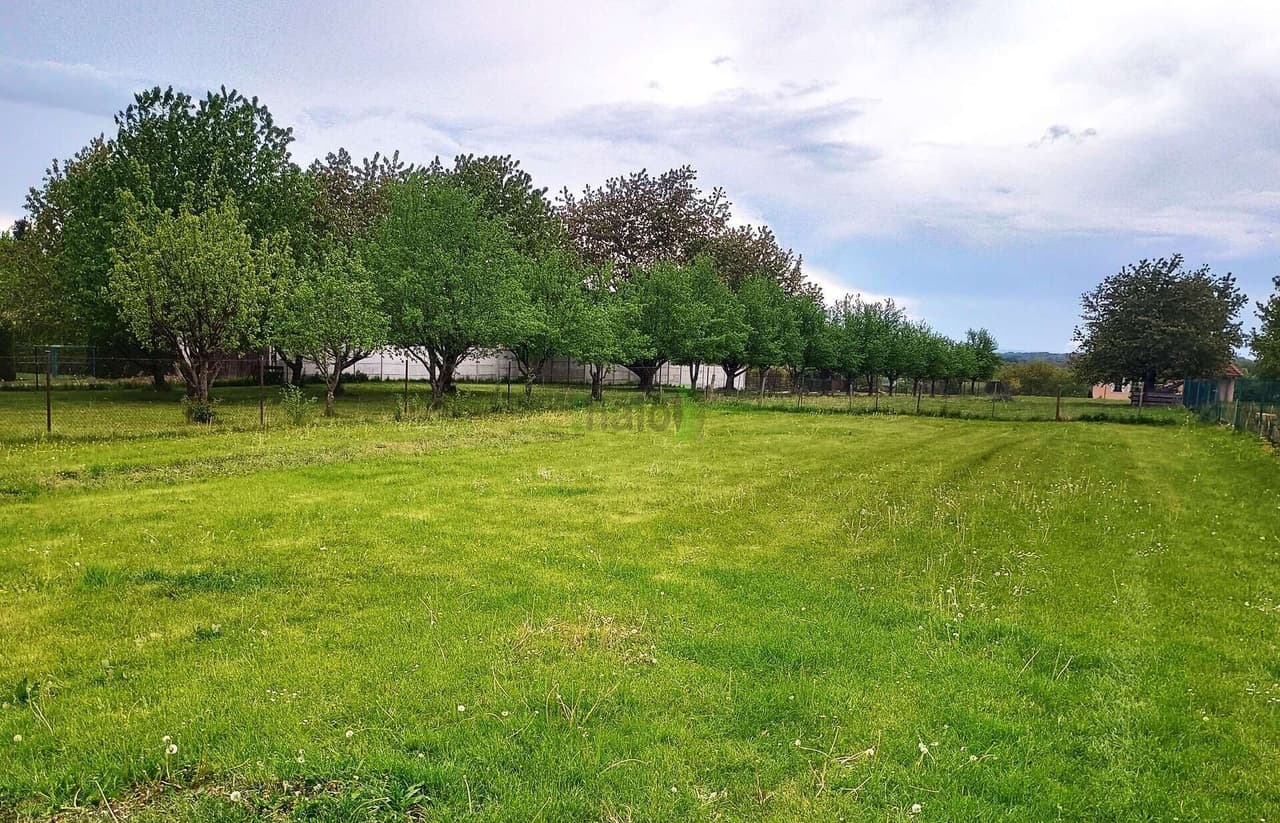 Prodej pozemku 2386 m²