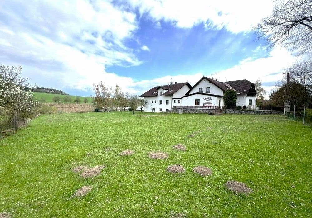 Prodej pozemku 882 m²