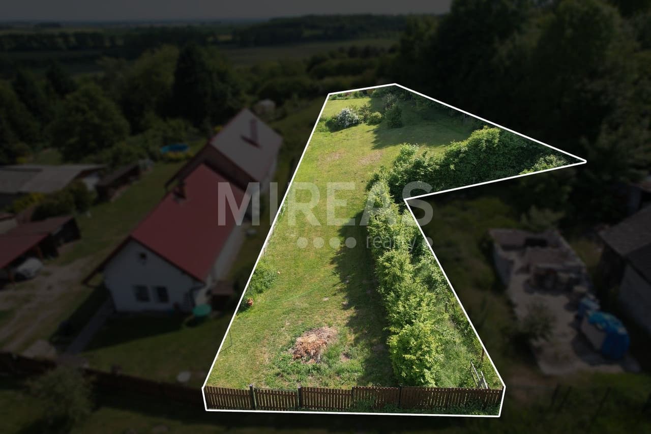 Prodej pozemku 963 m²