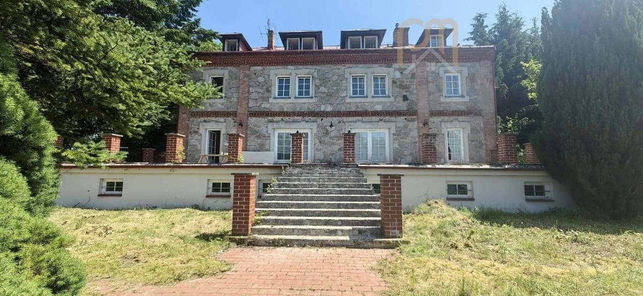 Prodej nemovitosti 663 m²