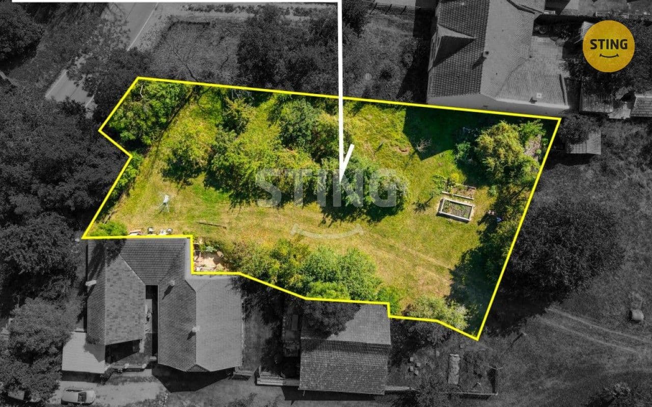 Prodej pozemku 1210 m²