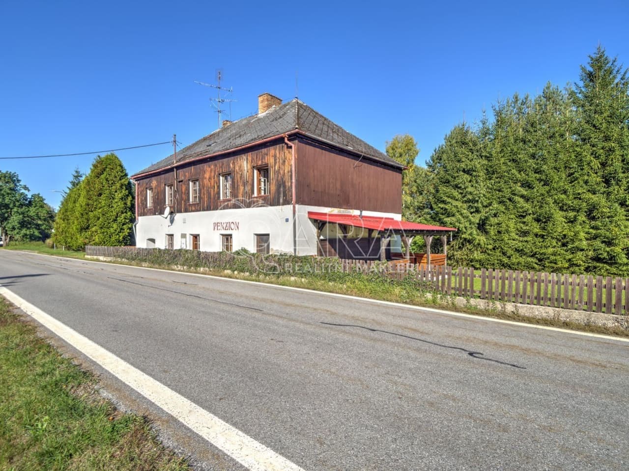 Prodej komerčního prostoru 330 m²