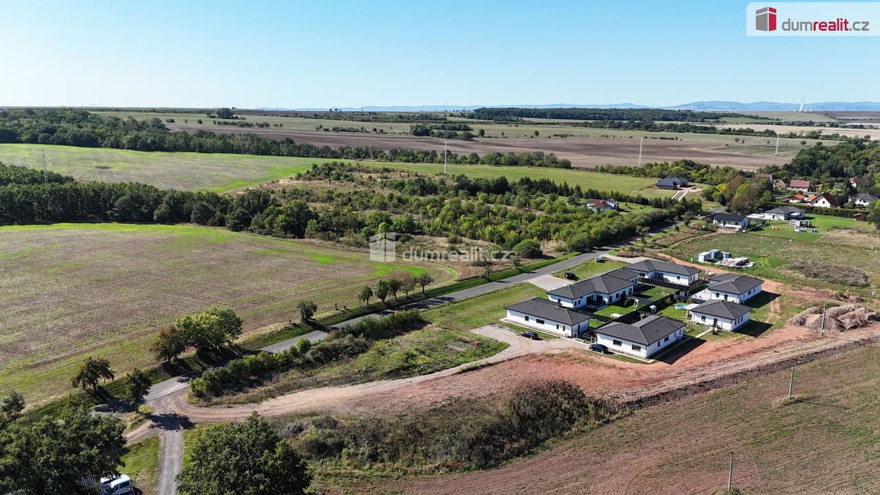 Prodej pozemku 1166 m²