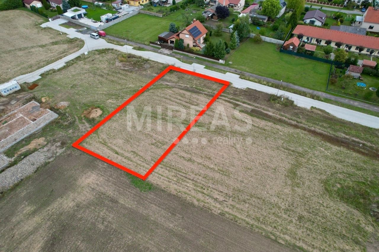 Prodej pozemku 909 m²