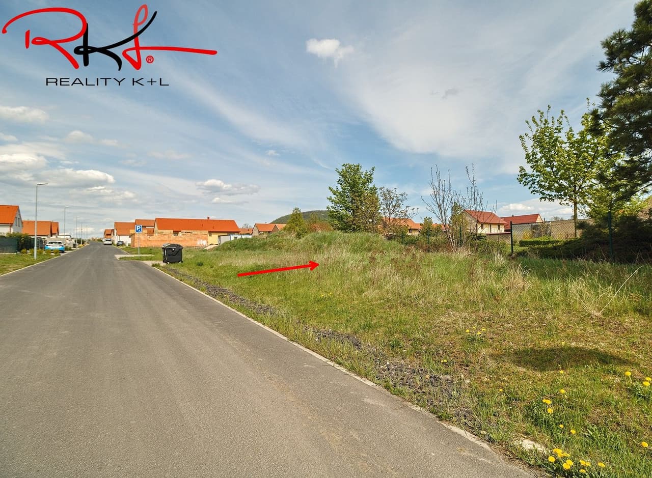 Prodej pozemku 1256 m²