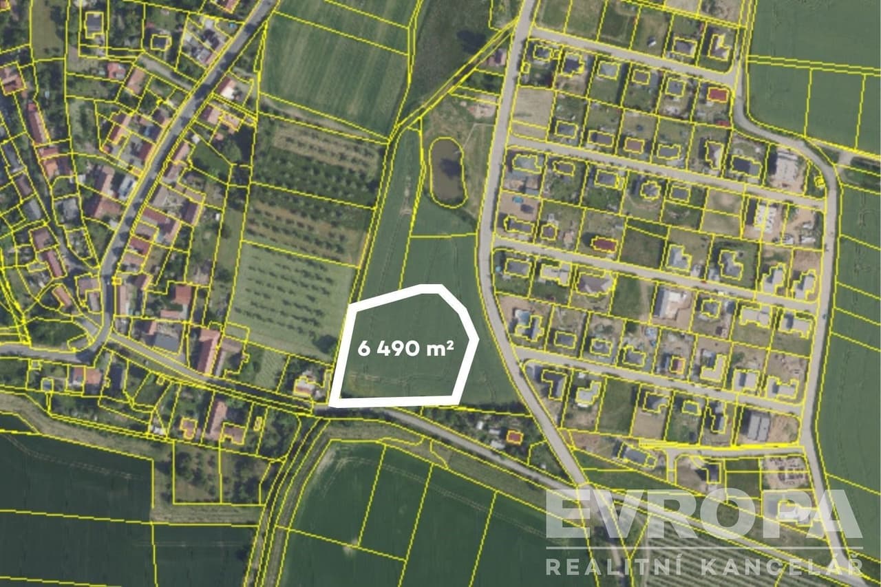 Prodej pozemku 6490 m²