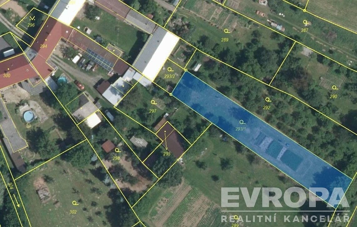 Prodej pozemku 1242 m²