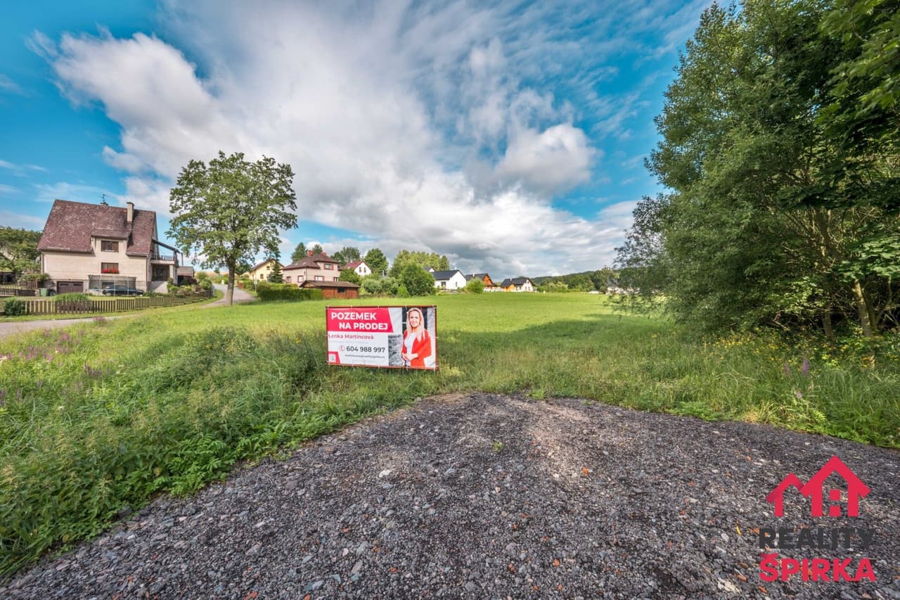 Prodej pozemku 2823 m²
