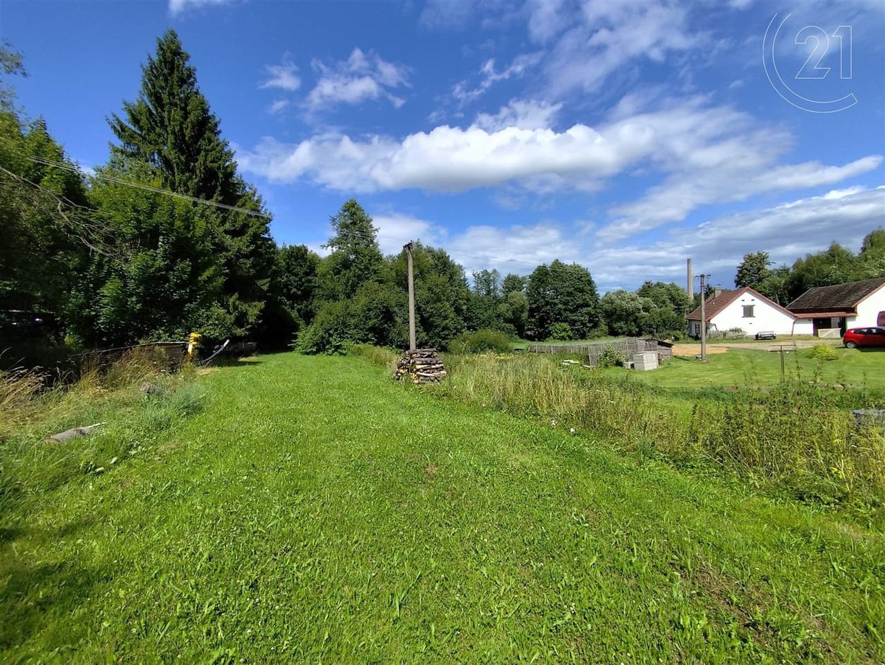 Prodej pozemku 4886 m²