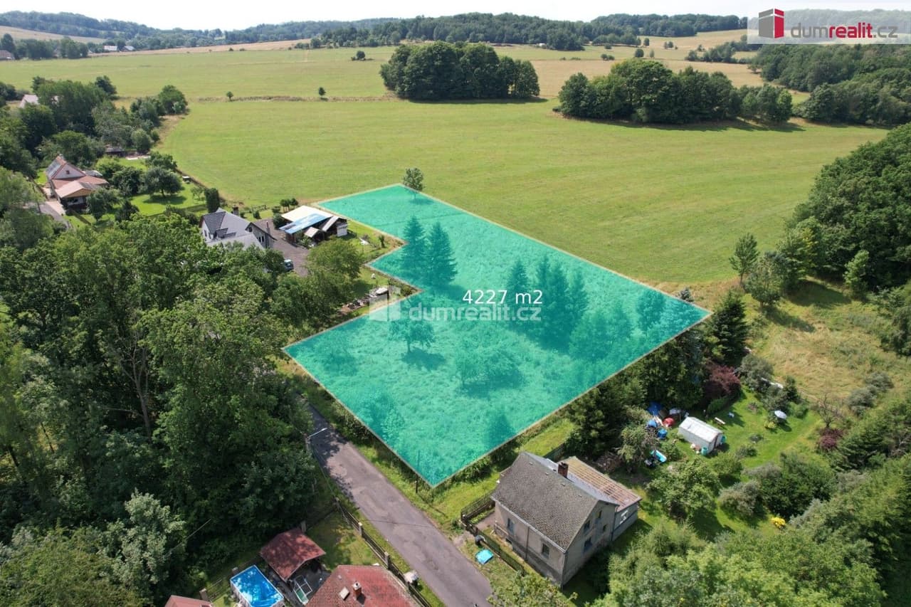 Prodej pozemku 4227 m²