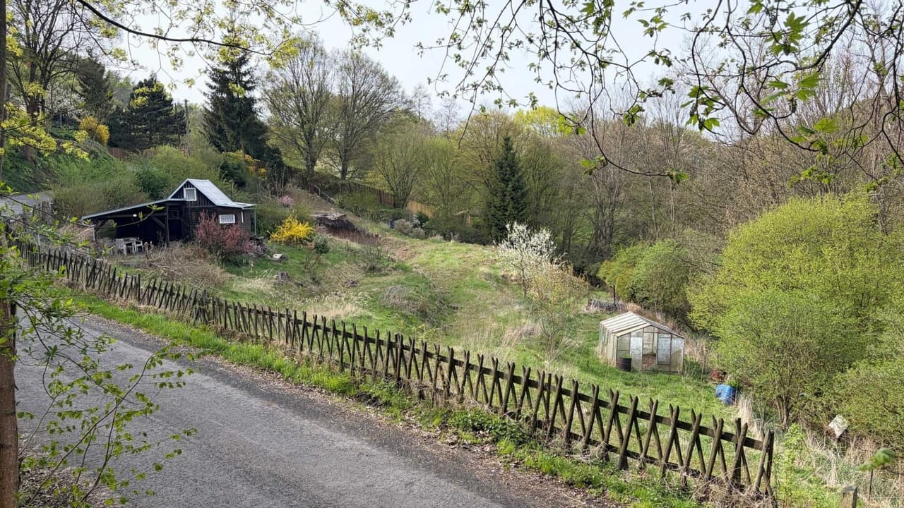 Prodej pozemku 3175 m²