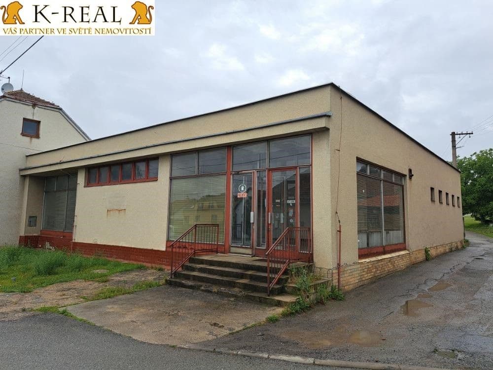 Pronájem komerčního prostoru 420 m²