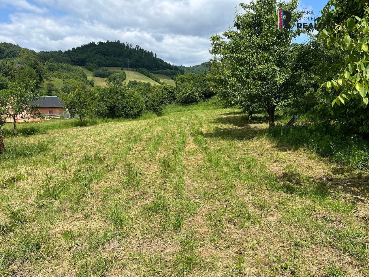 Prodej pozemku 1408 m²