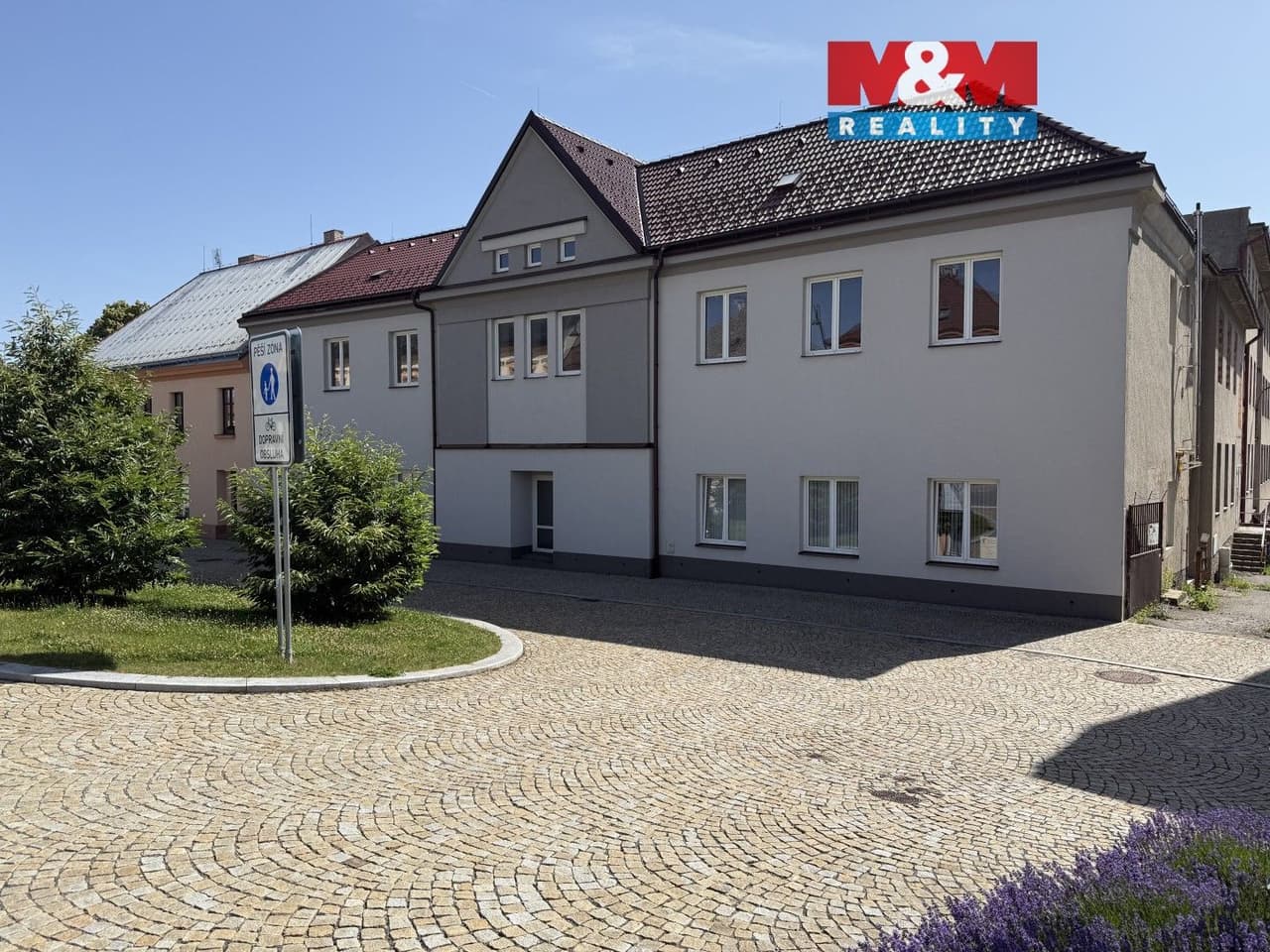 Pronájem komerčního prostoru 260 m²