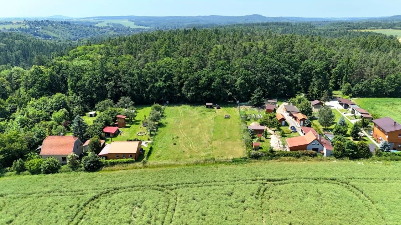 Prodej pozemku 2591 m²