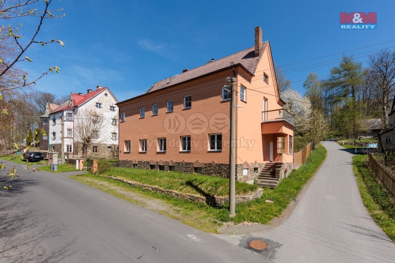 Prodej komerčního prostoru 293 m²