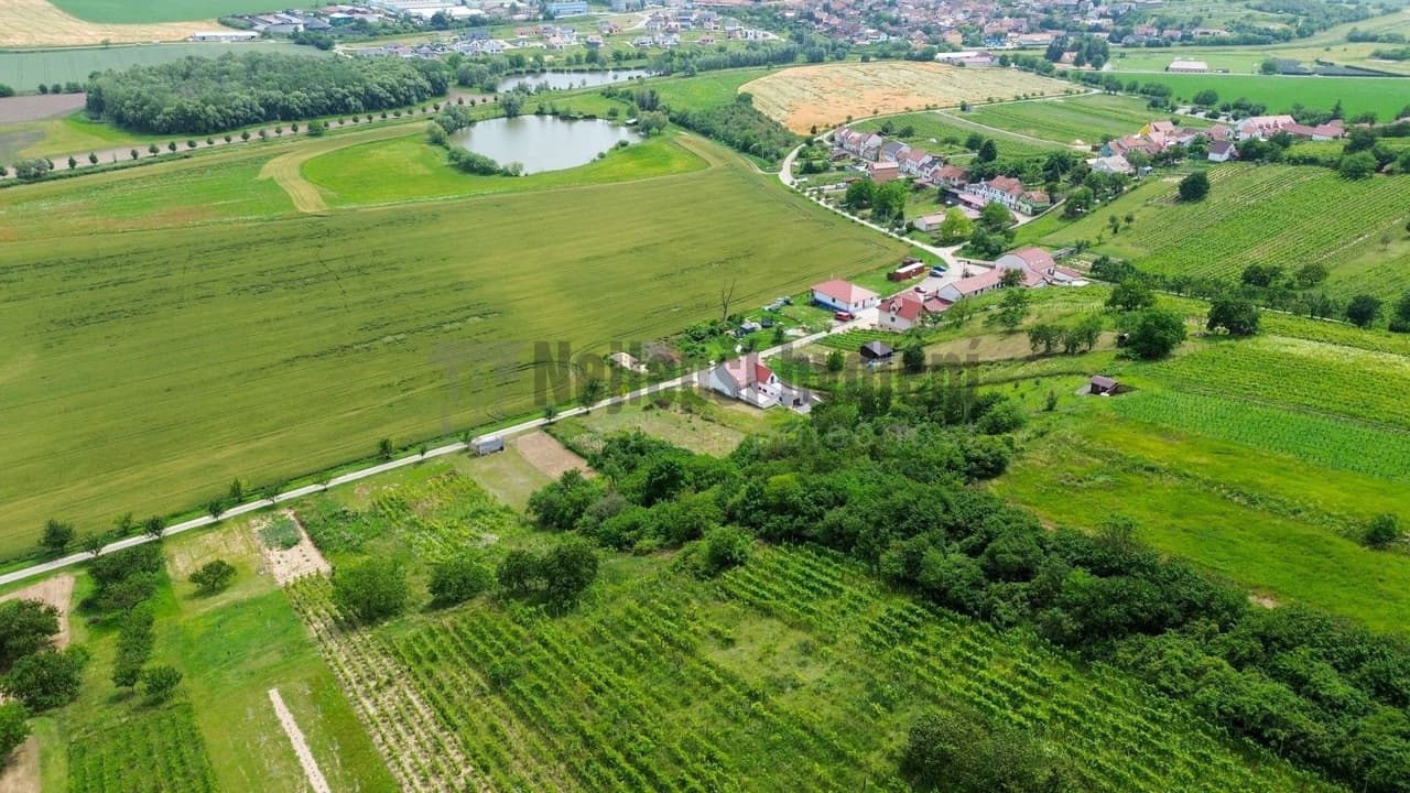Prodej pozemku 3395 m²