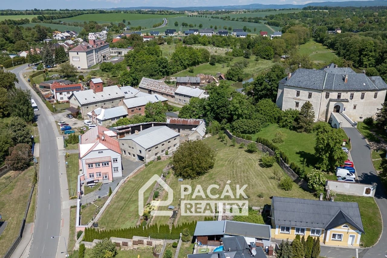 Prodej pozemku 4659 m²
