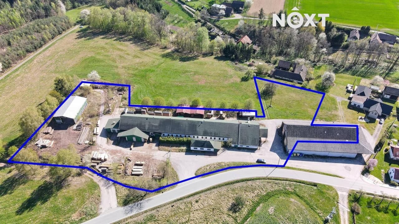 Prodej komerčního prostoru 900 m²
