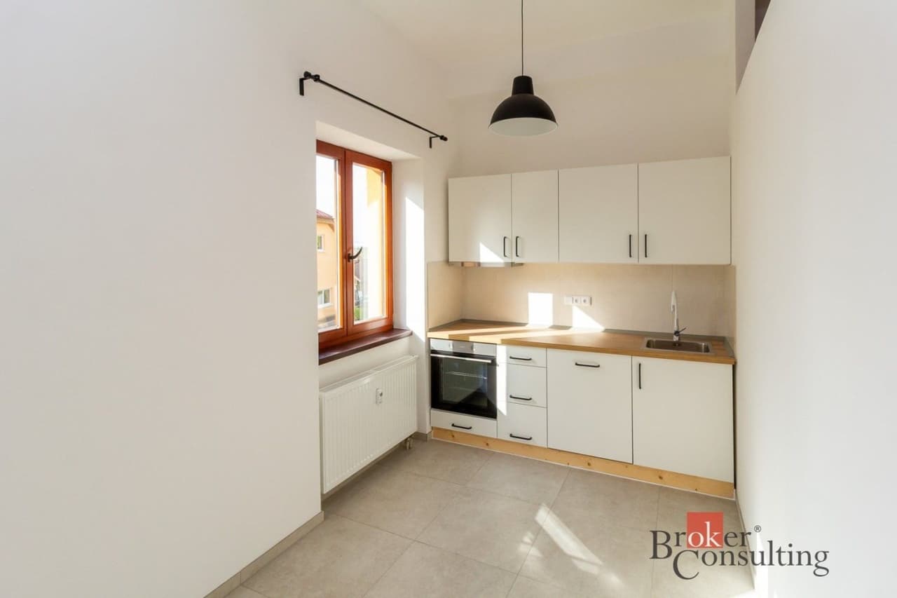 Pronájem bytu 1+kk 31 m²