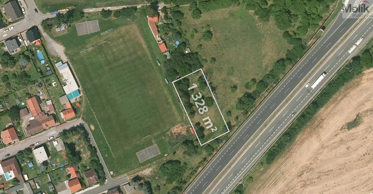 Prodej pozemku 1328 m²