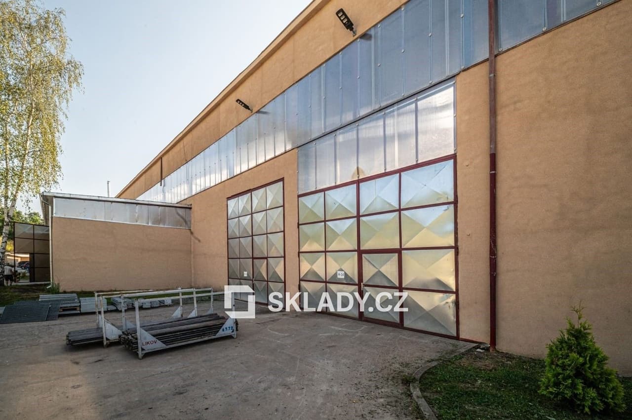 Pronájem komerčního prostoru 1500 m²