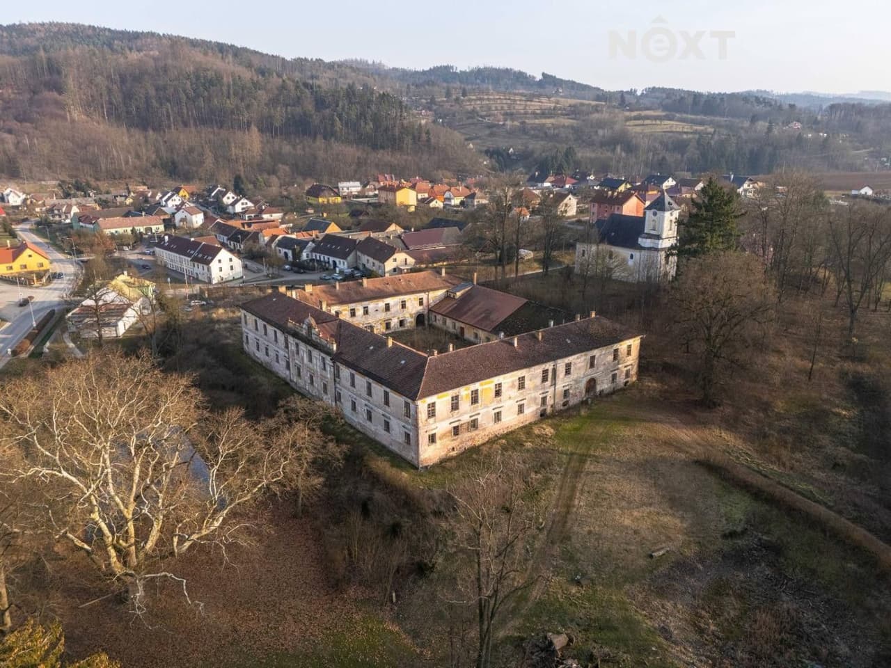 Prodej nemovitosti 28378 m²
