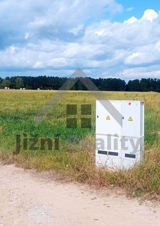 Prodej pozemku 10068 m²
