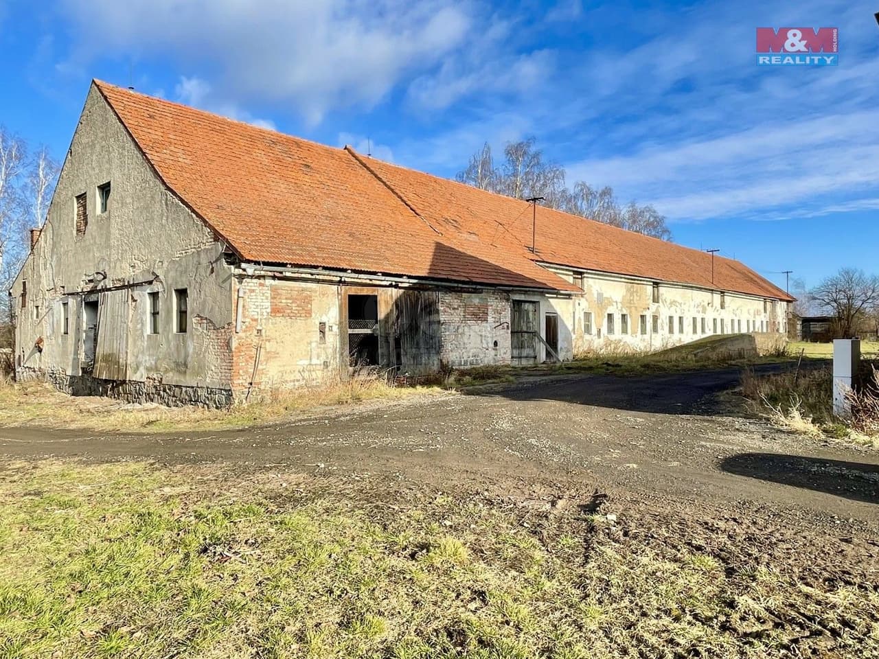 Prodej komerčního prostoru 1700 m²