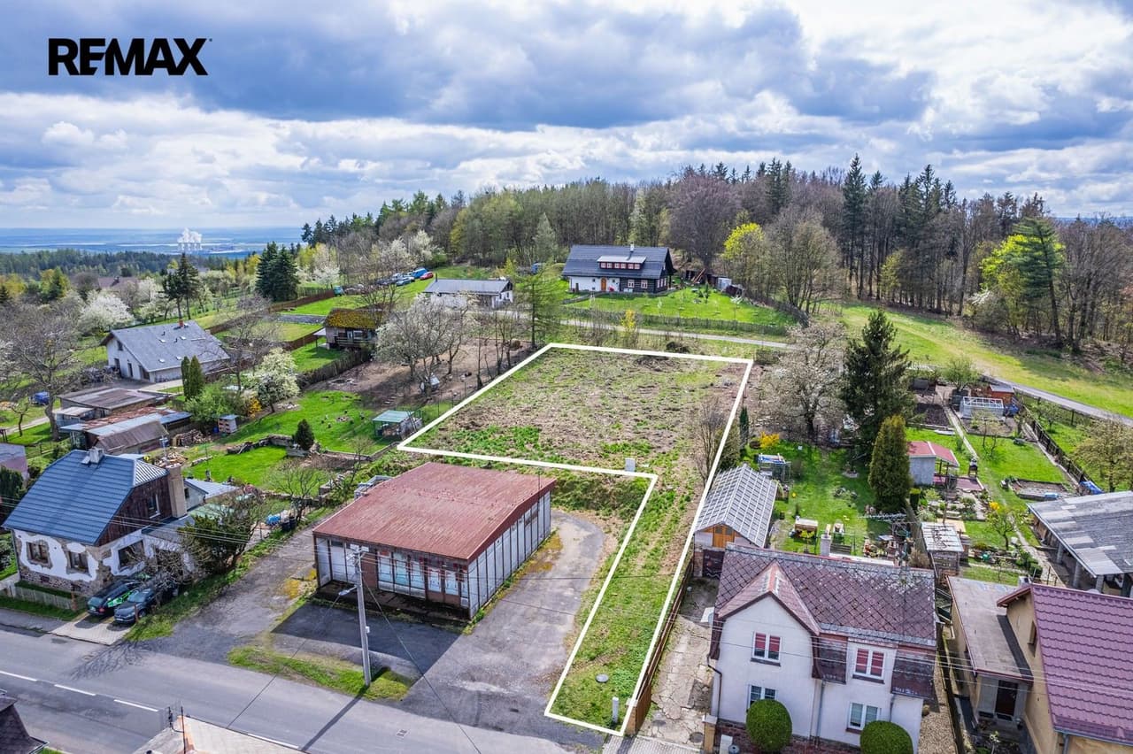 Prodej pozemku 1363 m²