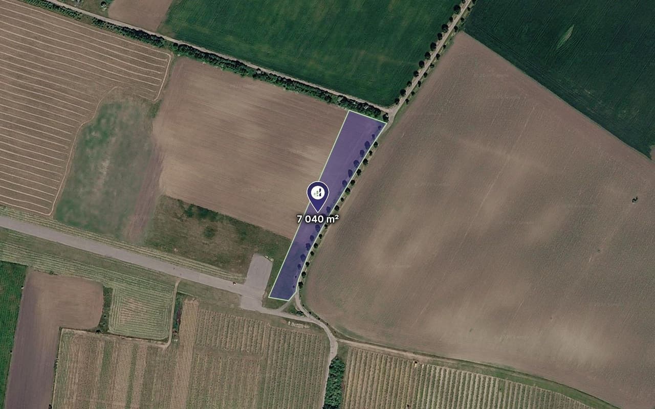 Prodej pozemku 7040 m²