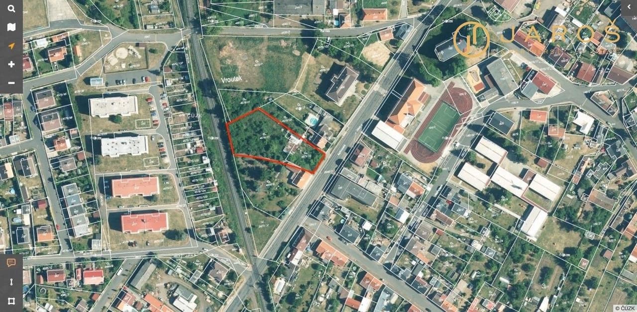 Prodej pozemku 1678 m²