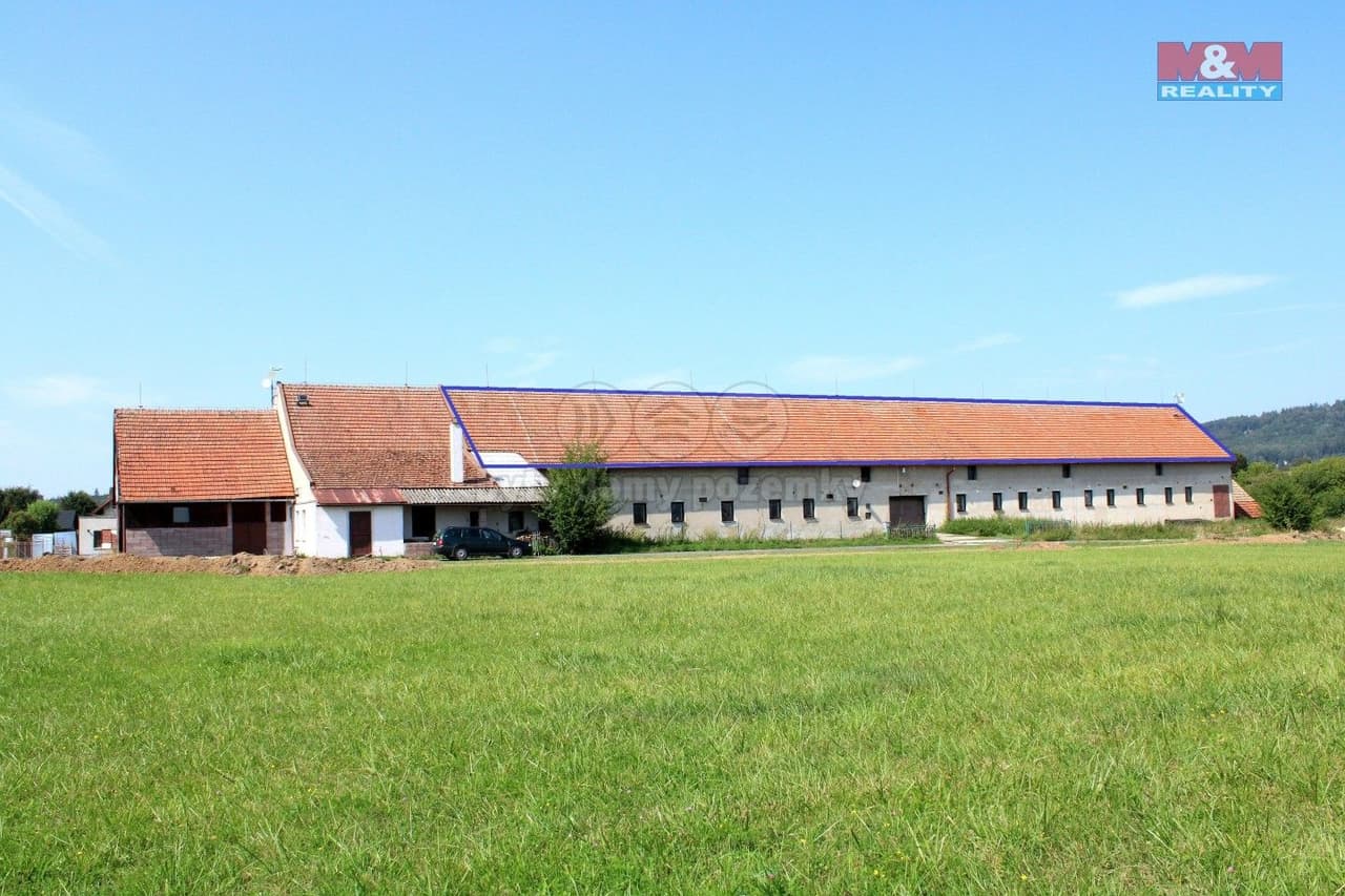 Pronájem komerčního prostoru 500 m²