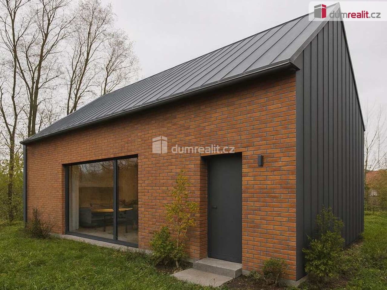 Prodej komerčního prostoru 1600 m²