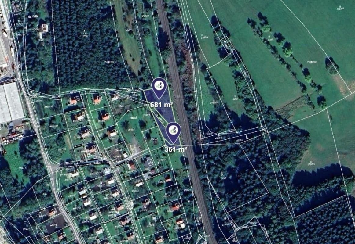 Prodej pozemku 1042 m²