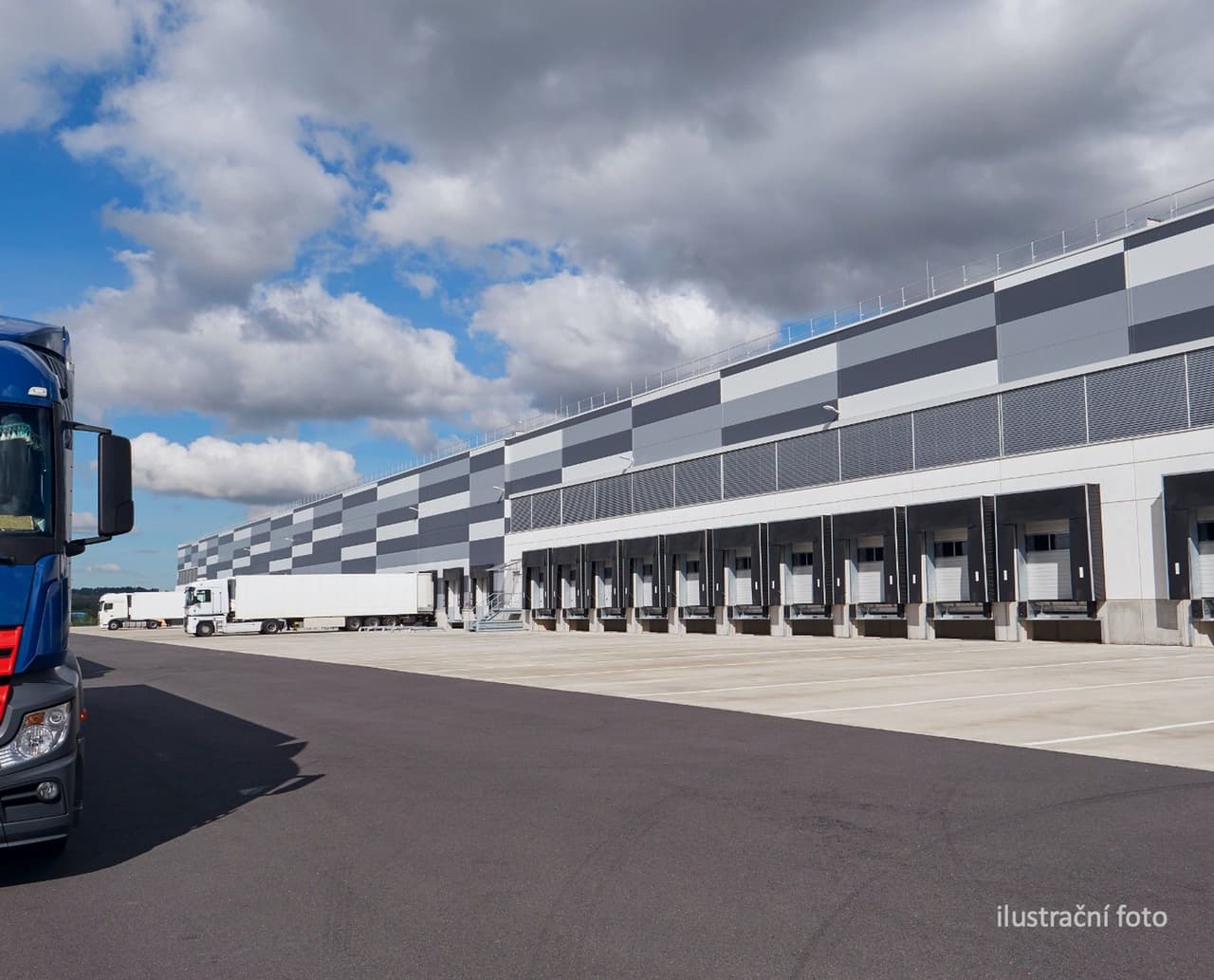 Prodej komerčního prostoru 23590 m²