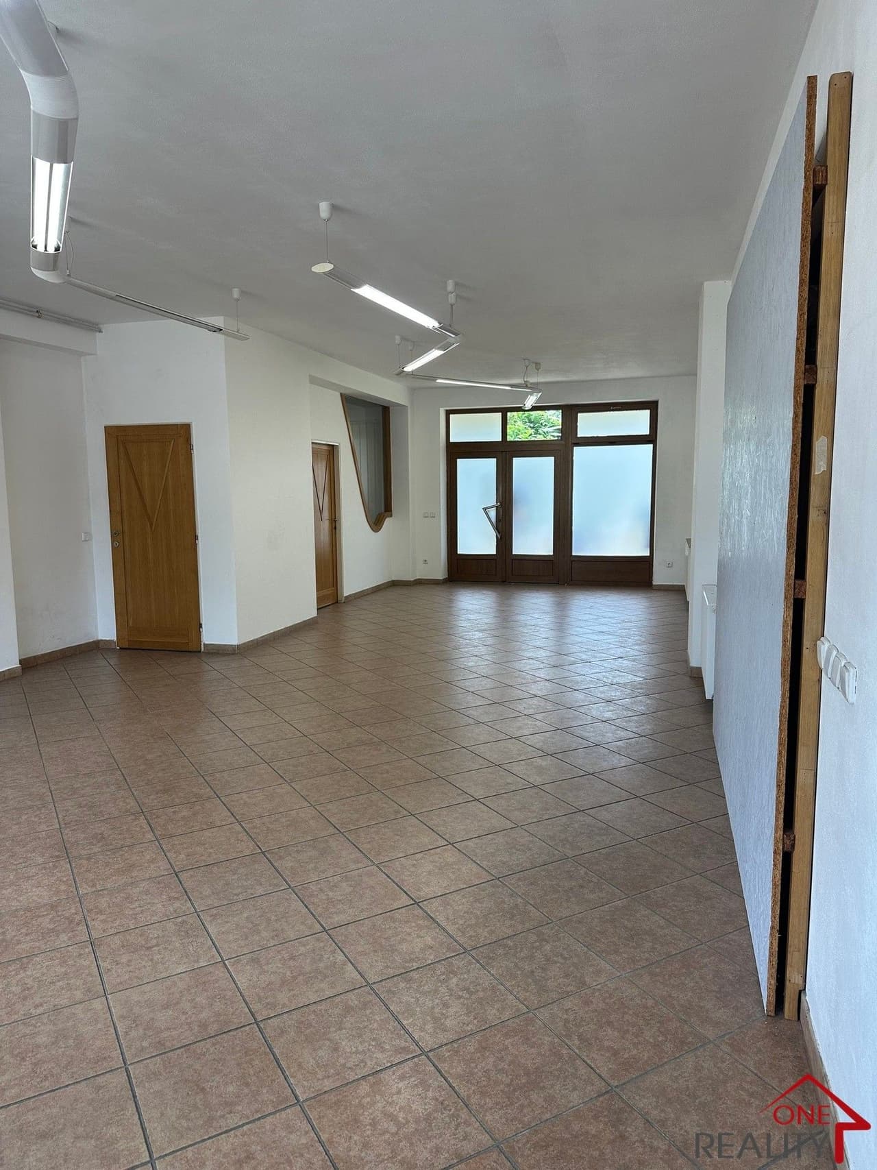 Pronájem komerčního prostoru 90 m²