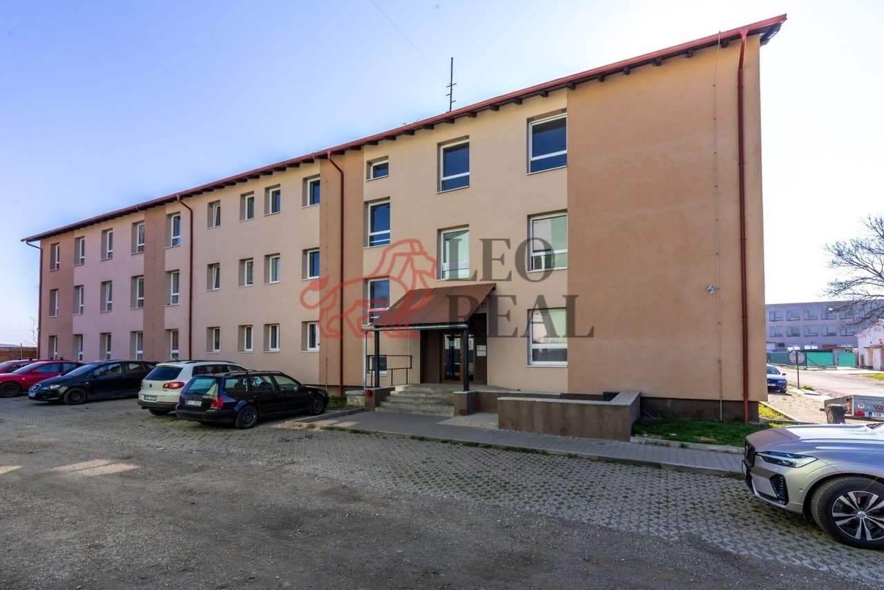 Pronájem bytu 1+kk 28 m²