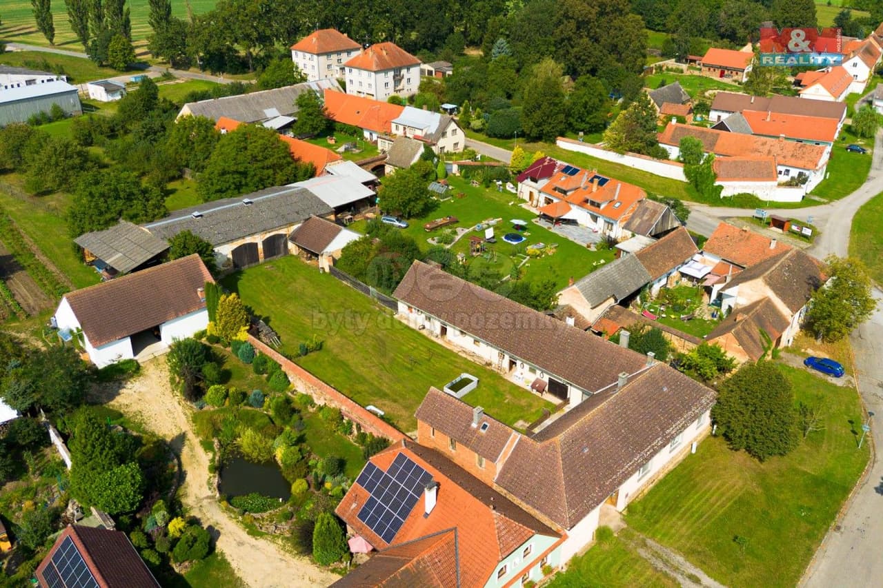 Prodej nemovitosti 250 m²