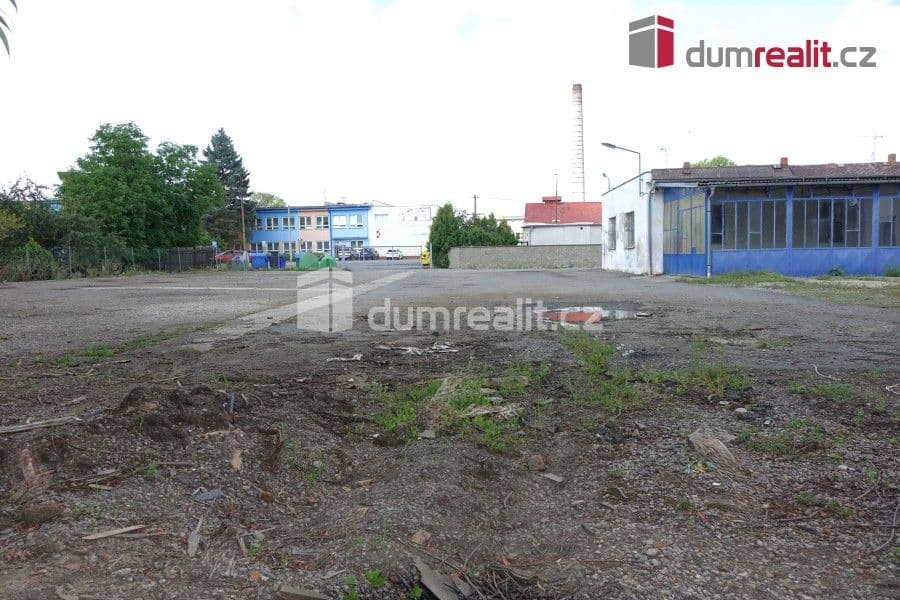 Pronájem komerčního prostoru 2500 m²