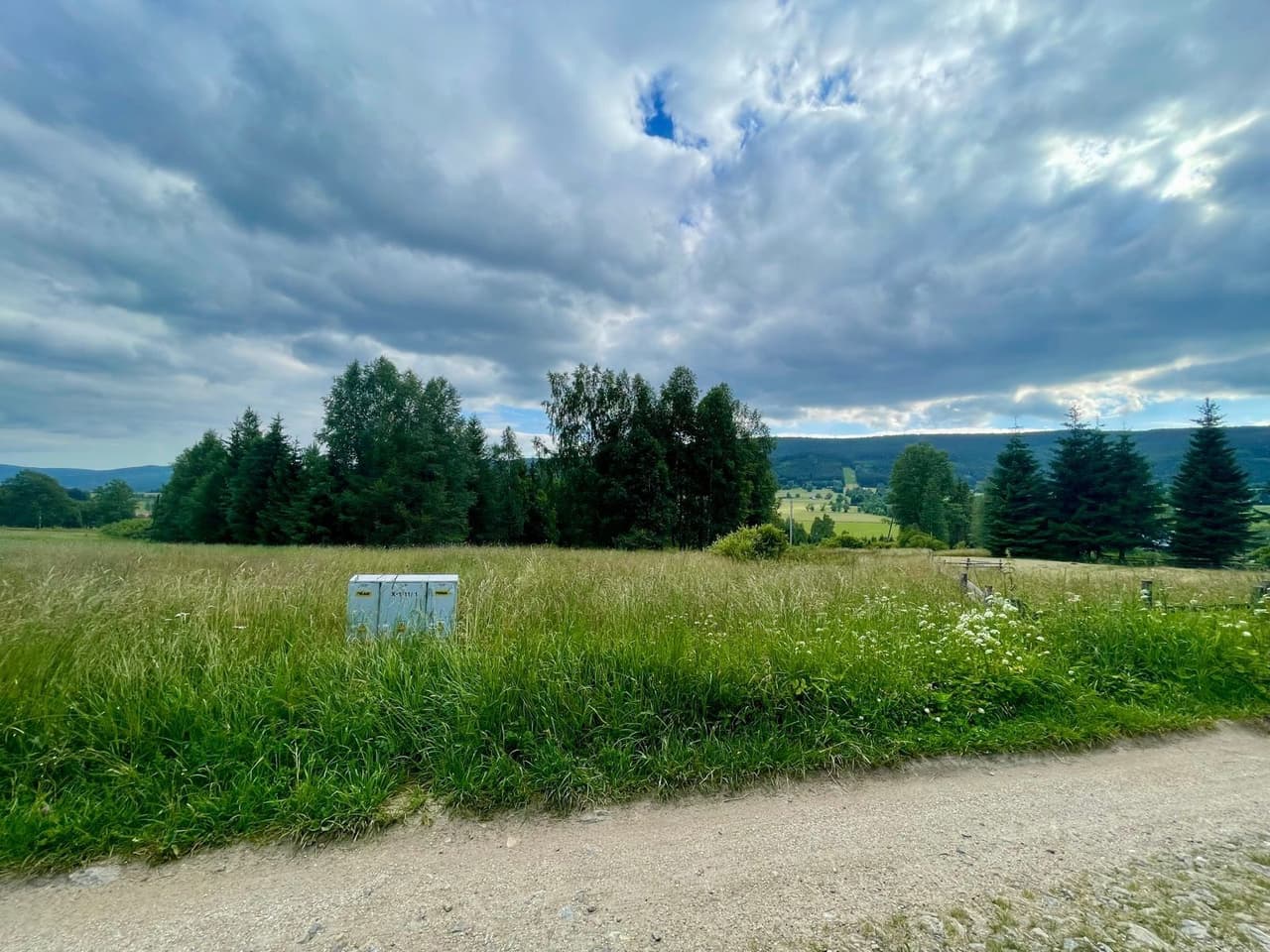 Prodej pozemku 3001 m²