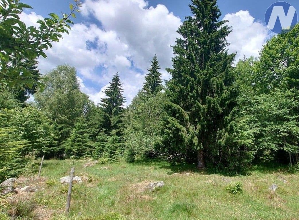 Prodej nemovitosti 607 m²