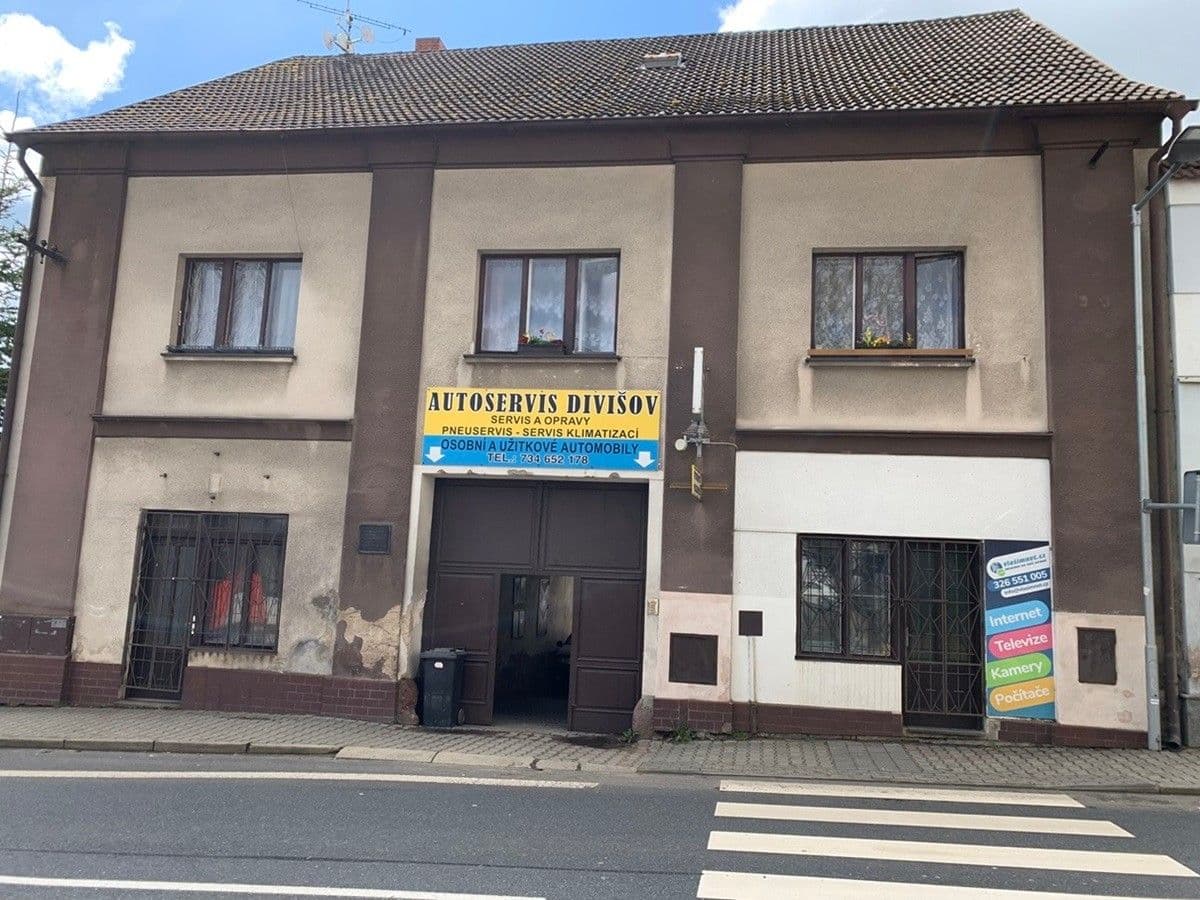 Prodej komerčního prostoru 1744 m²