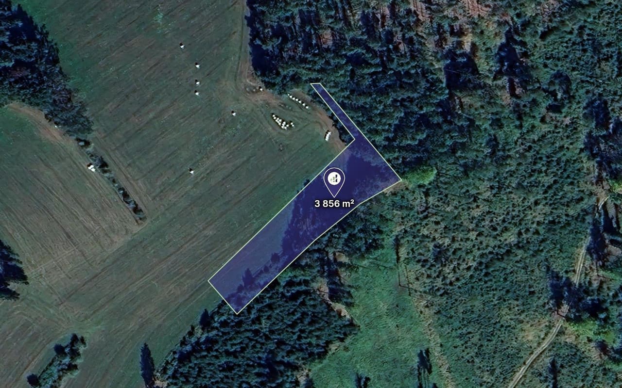 Prodej pozemku 3856 m²