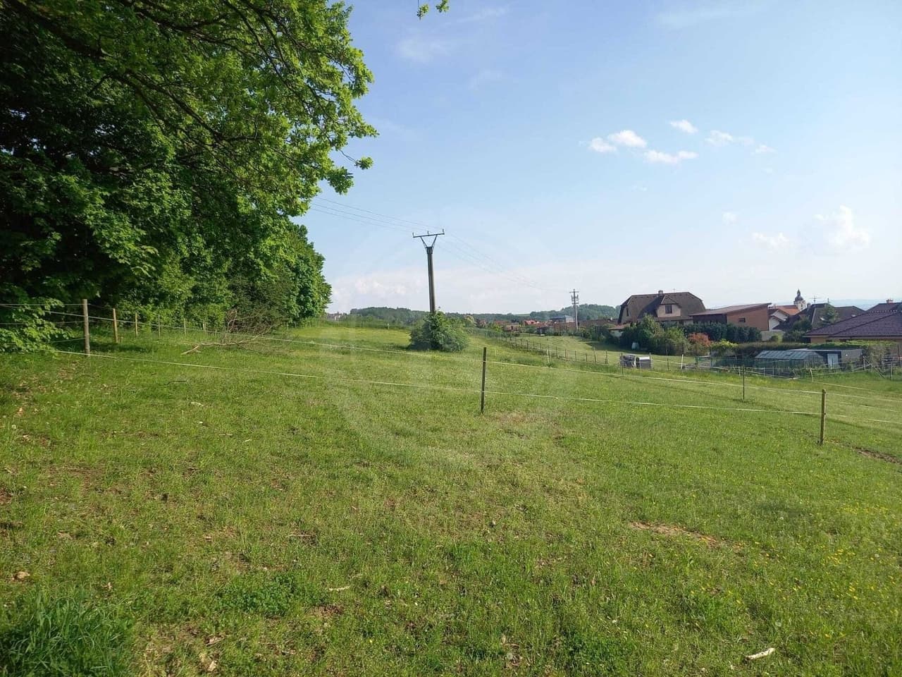 Prodej pozemku 1251 m²
