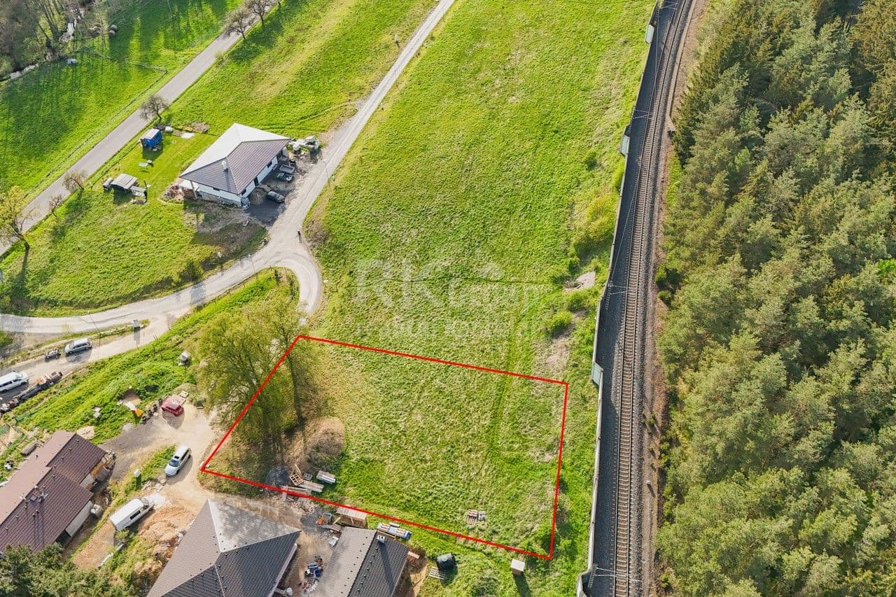 Prodej pozemku 1375 m²